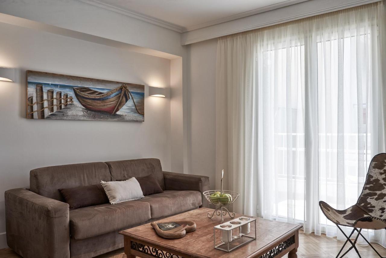 Marvelous N Bright Apt Next To Megaro Mousikis Atenas Exterior foto